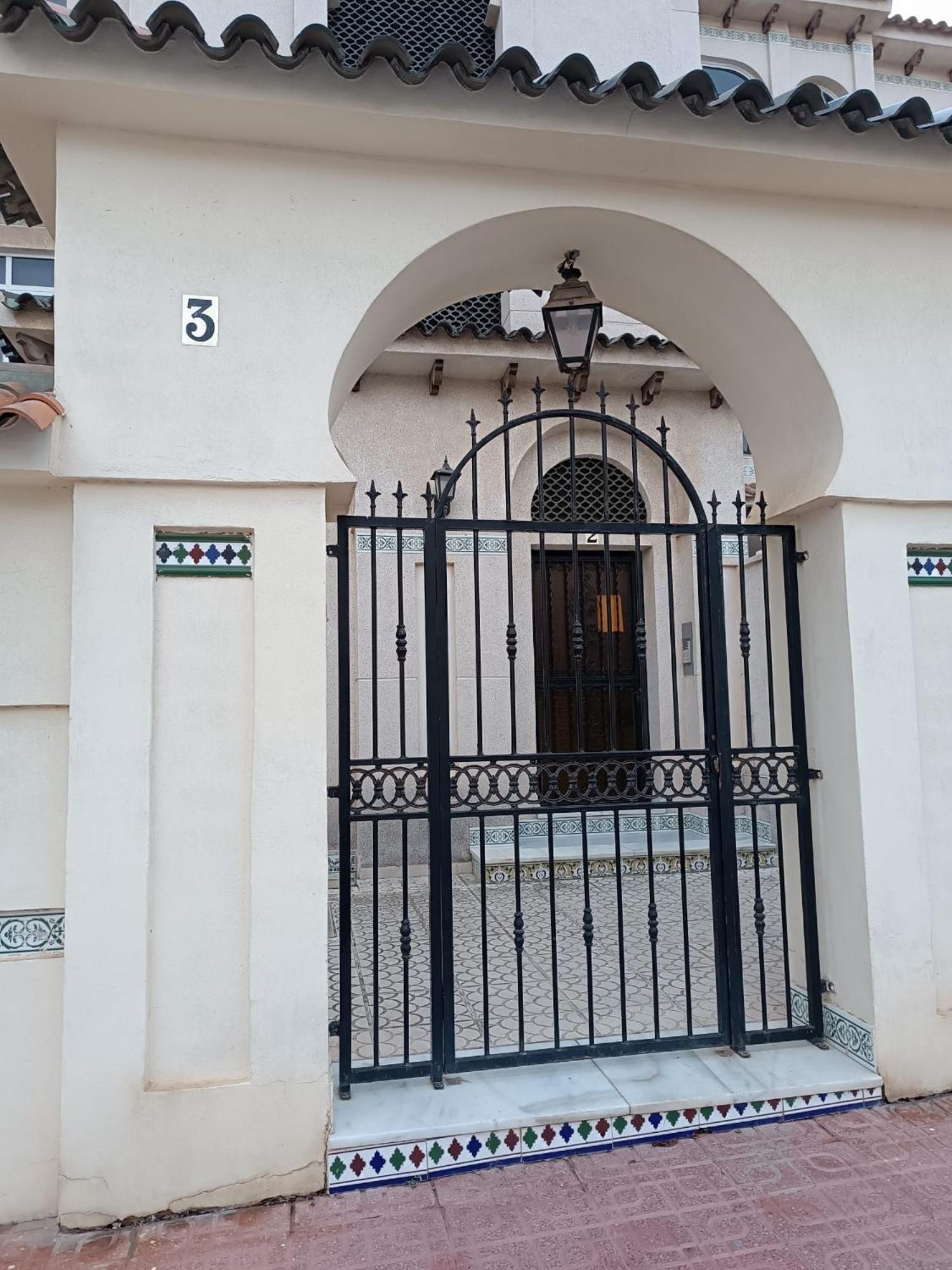 Residencia Alhambra Los Cisnes 또레비에하 외부 사진