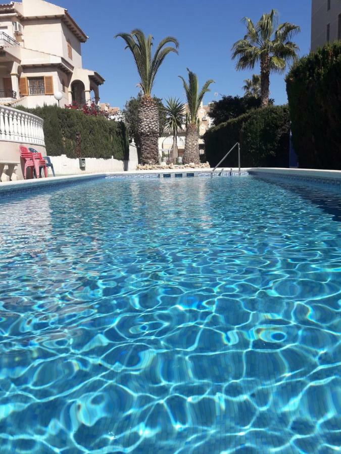 Residencia Alhambra Los Cisnes 또레비에하 외부 사진